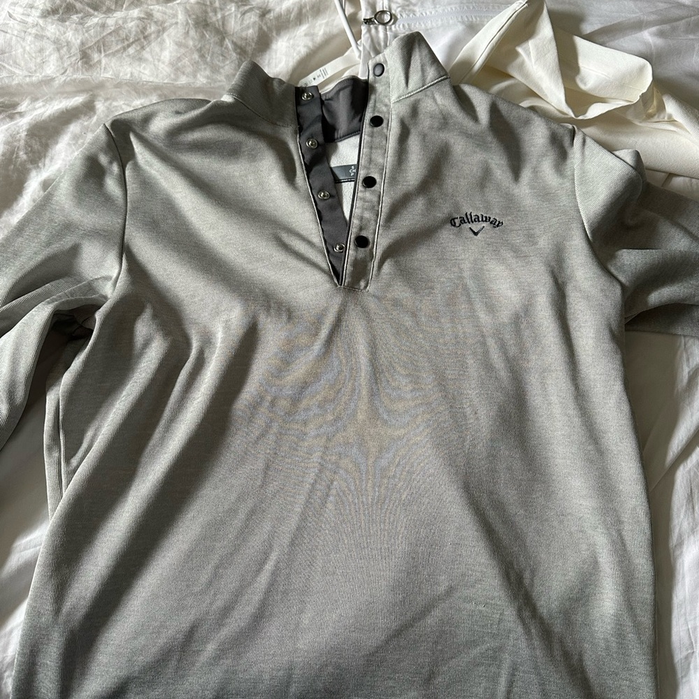 Callaway Gray Casual Button Down Shirt with Comfort Fit